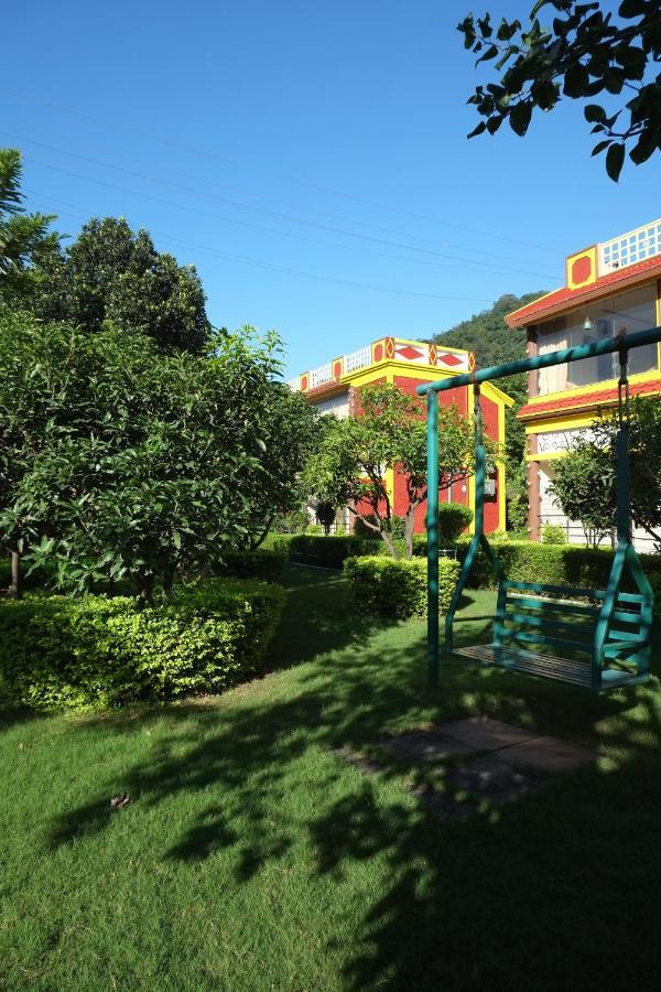 Mvt Guesthouse & Restaurant Rishīkesh Екстериор снимка