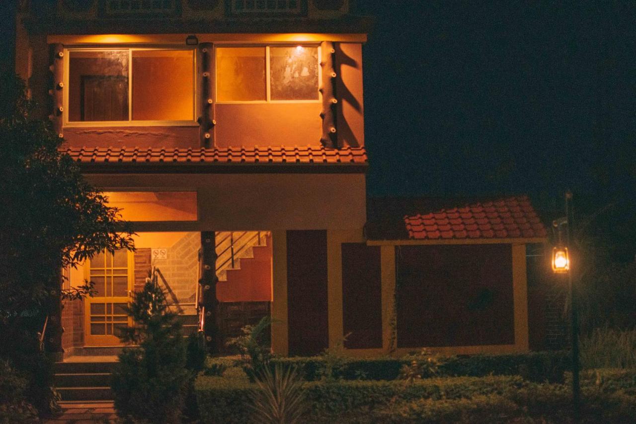 Mvt Guesthouse & Restaurant Rishīkesh Екстериор снимка