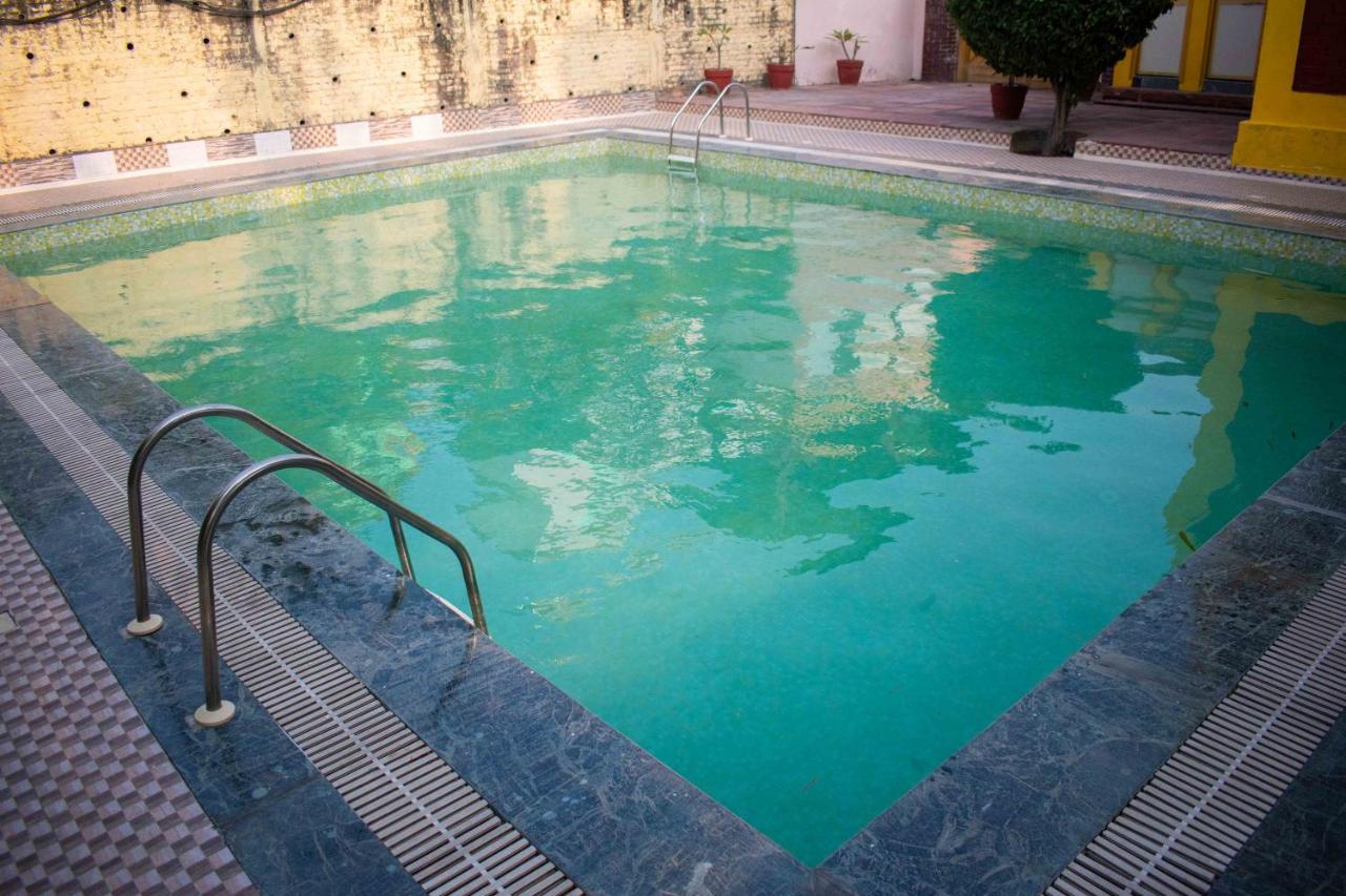 Mvt Guesthouse & Restaurant Rishīkesh Екстериор снимка