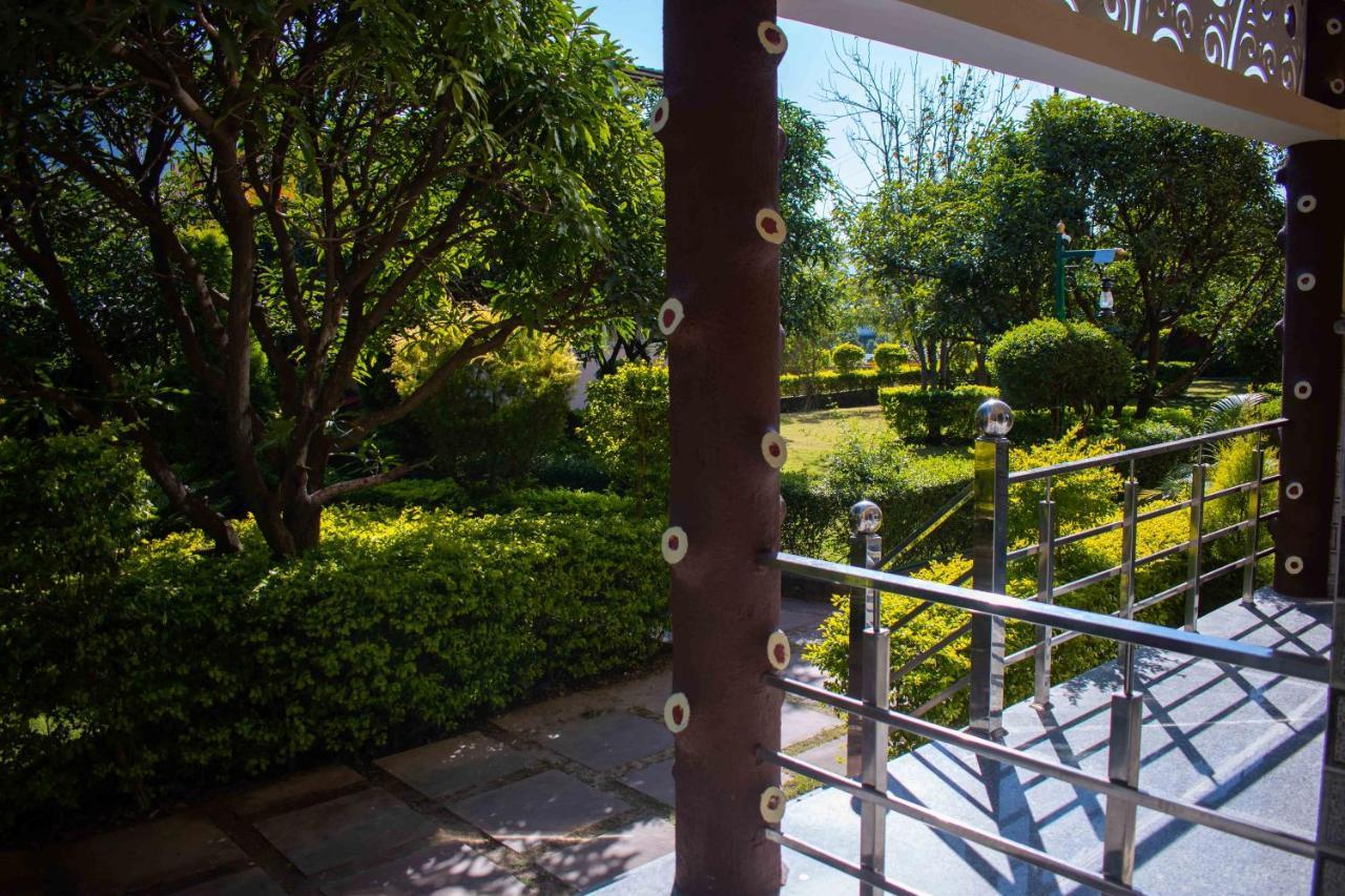 Mvt Guesthouse & Restaurant Rishīkesh Екстериор снимка