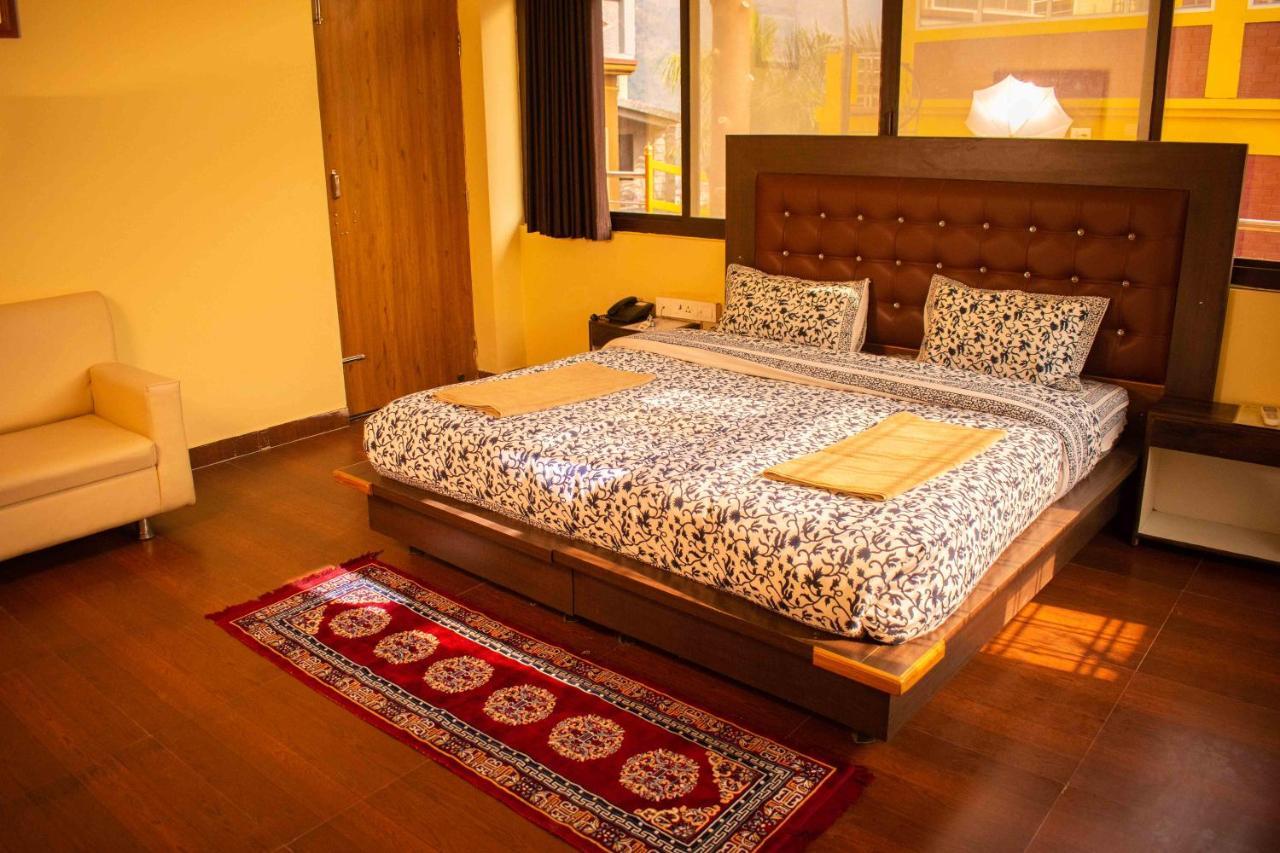 Mvt Guesthouse & Restaurant Rishīkesh Екстериор снимка