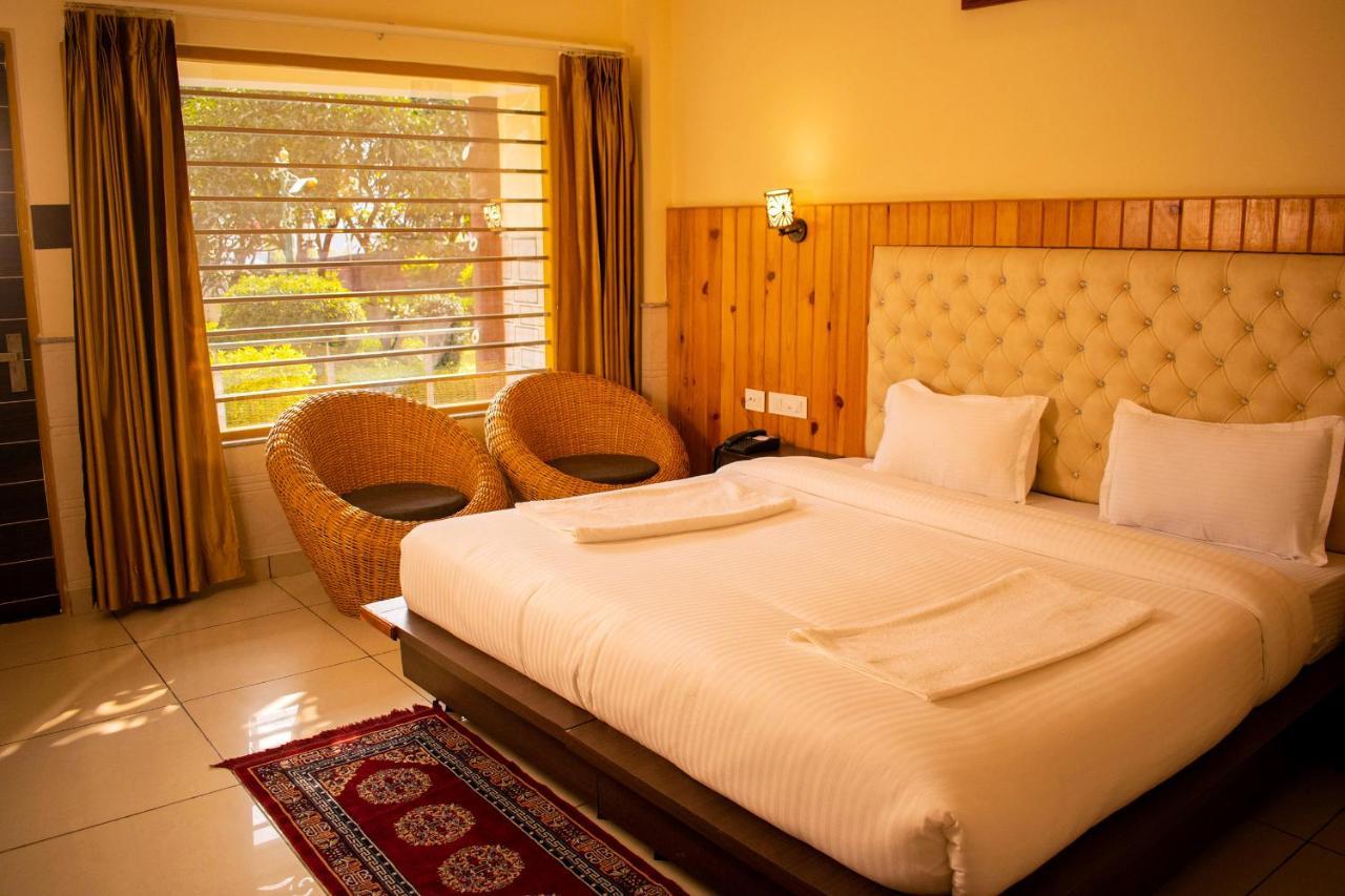 Mvt Guesthouse & Restaurant Rishīkesh Екстериор снимка
