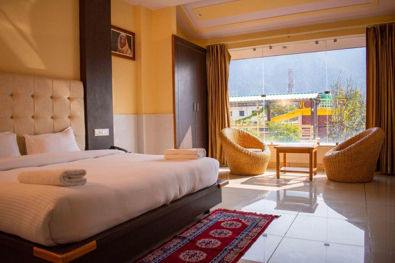 Mvt Guesthouse & Restaurant Rishīkesh Екстериор снимка