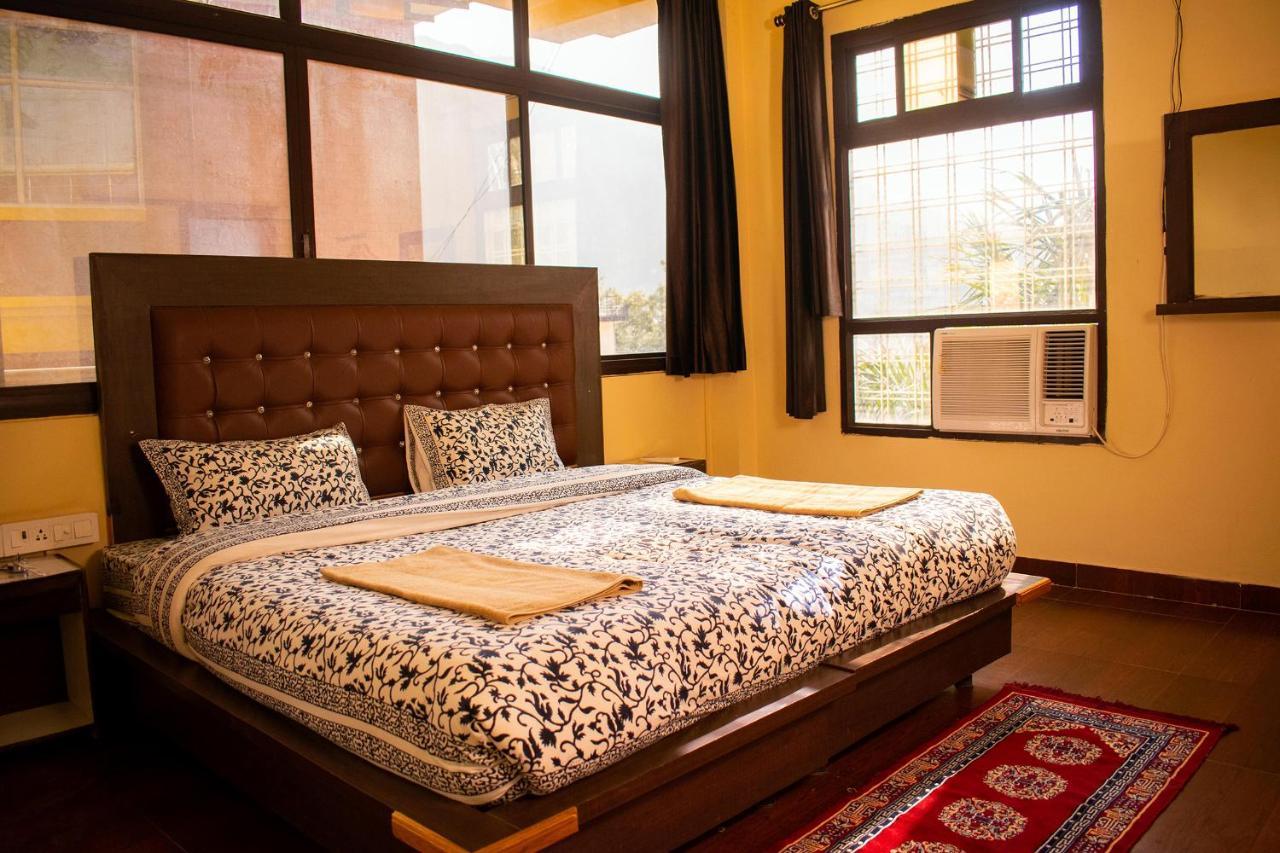 Mvt Guesthouse & Restaurant Rishīkesh Екстериор снимка