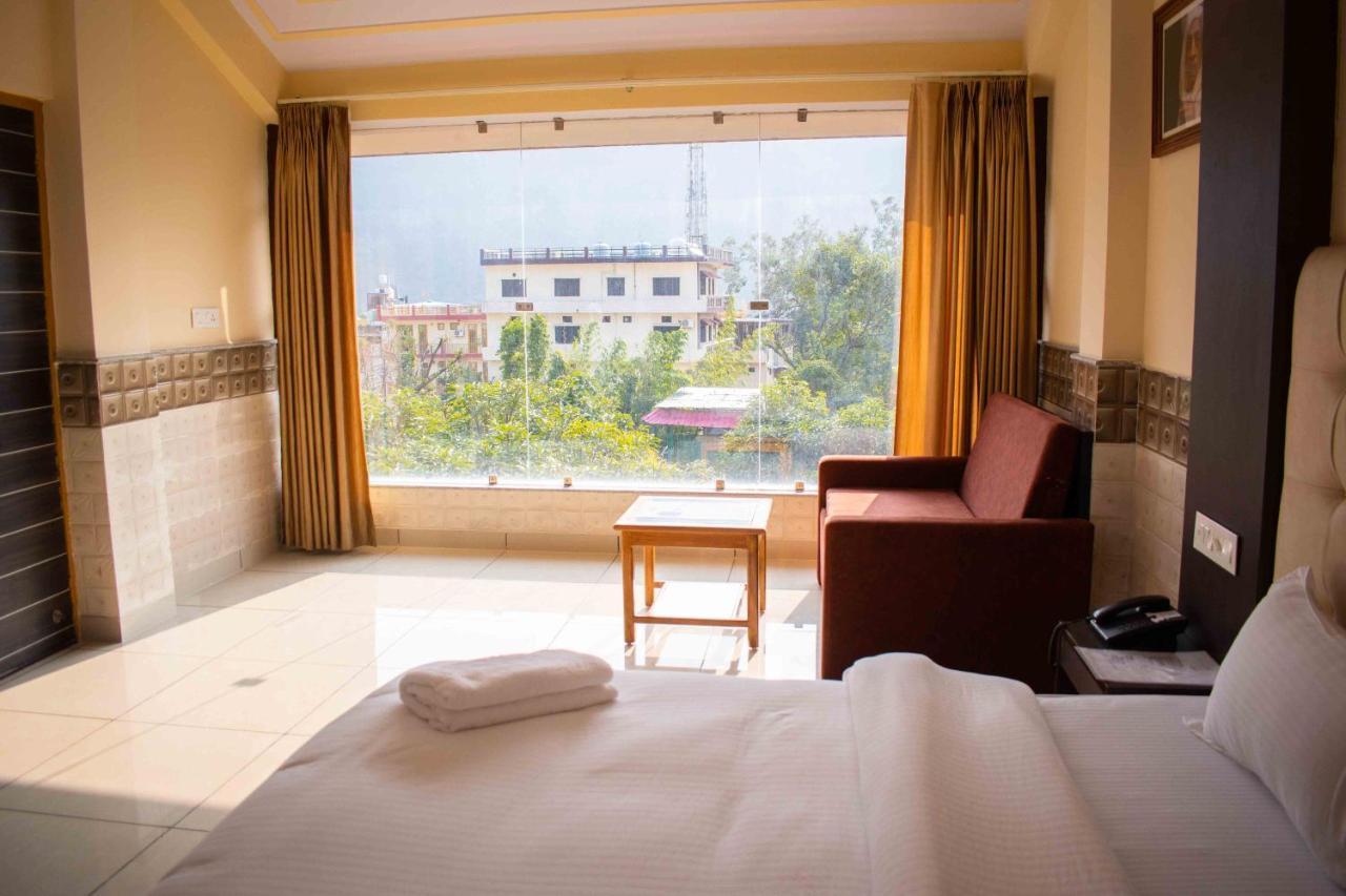 Mvt Guesthouse & Restaurant Rishīkesh Екстериор снимка