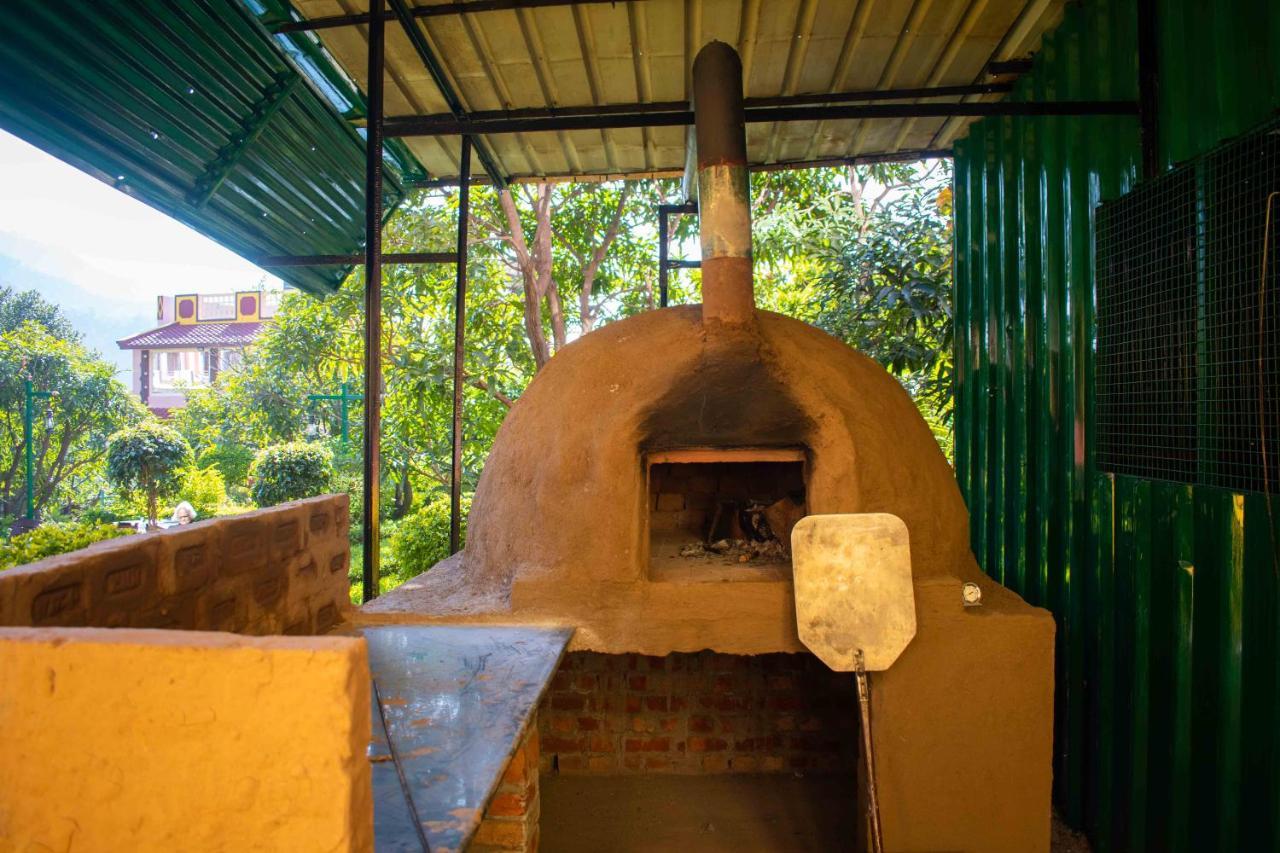 Mvt Guesthouse & Restaurant Rishīkesh Екстериор снимка